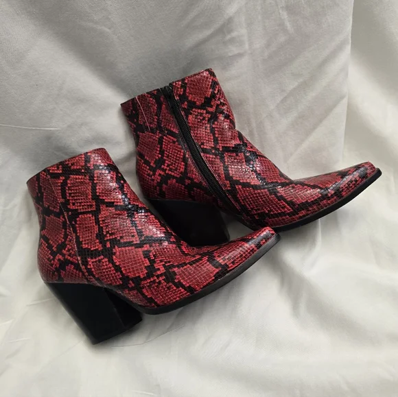 Jeffrey Campbell Red Snakeskin Print Boots/Booties - Picture 5 of 10